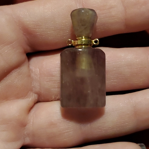 New Rainbow Fluorite Essential Oils Pendant. - Picture 6 of 9